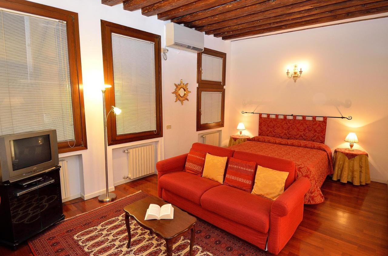 Deluxe Studio mit Doppelbett